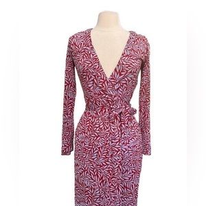 Diane von Furstenberg 100% Silk iconic Wrap Dress red & white size 8